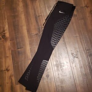 Nike Women's Leggings Size Small